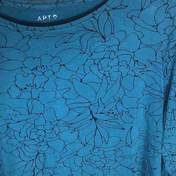 FLORAL LONG SLEEVE TEE - Picture 4 of 4